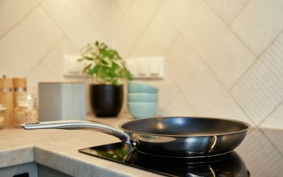 Choosing Your Ideal Cooking Companion: Induction vs. Halogen vs. Gas Stoves